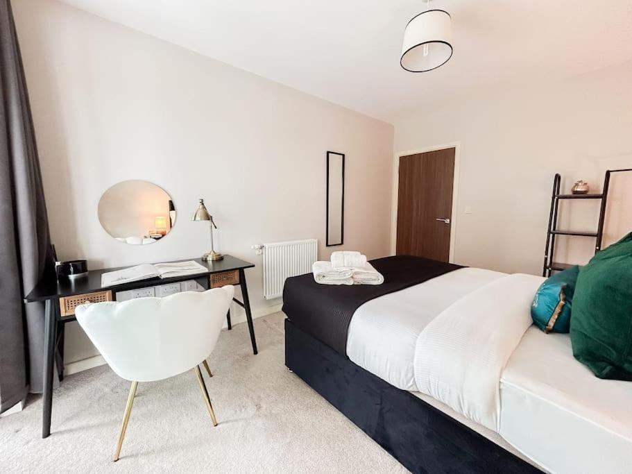 Stylish Urban Sanctuary With Parking Apartment London Exterior photo